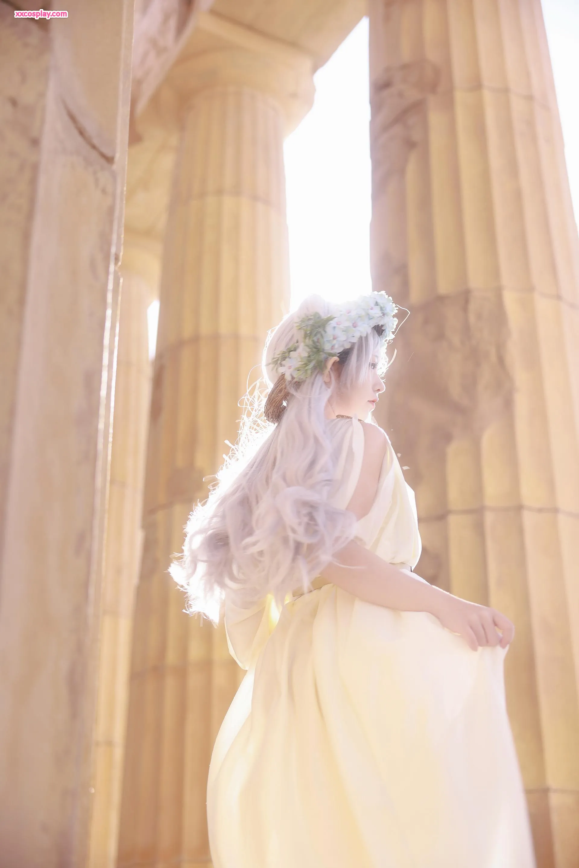 G44bu Shoushang - Frieren Elf in Ancient Ruins